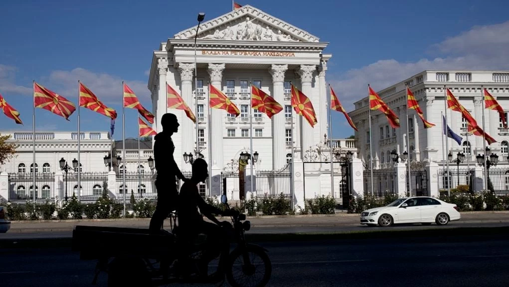 Δημοσκόπηση στα Σκόπια: Ελλάδα, Αλβανία και Βουλγαρία η μεγαλύτερη απειλή